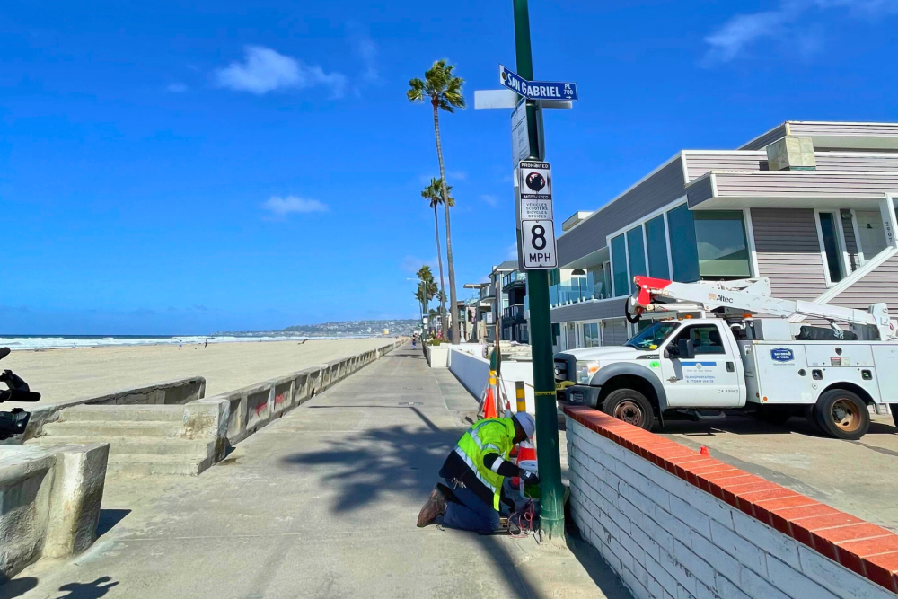 Streetlight repair